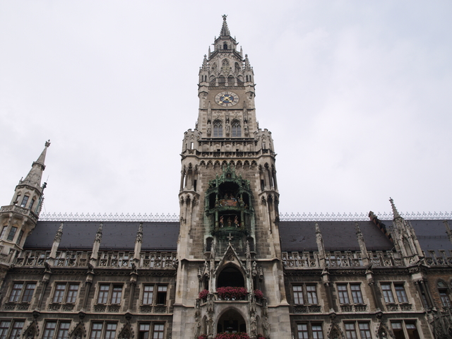 Neues Rathaus отвън - 2